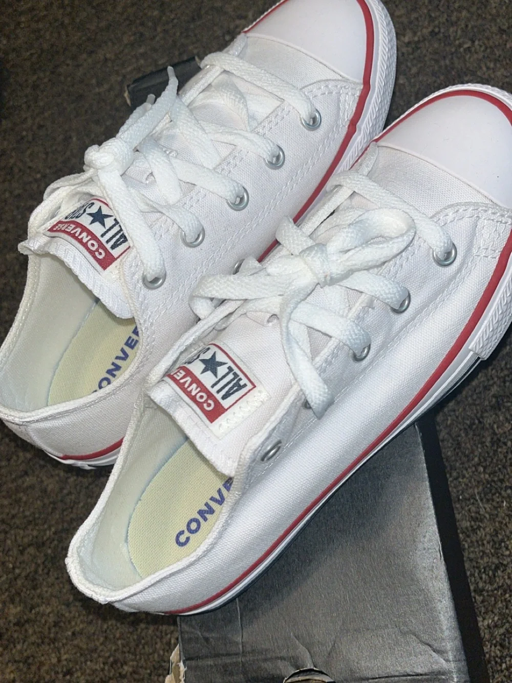 Converse white canvas
